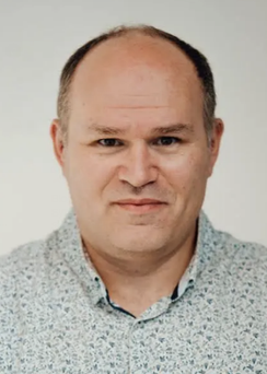 photo de Sylvain Connac de face
